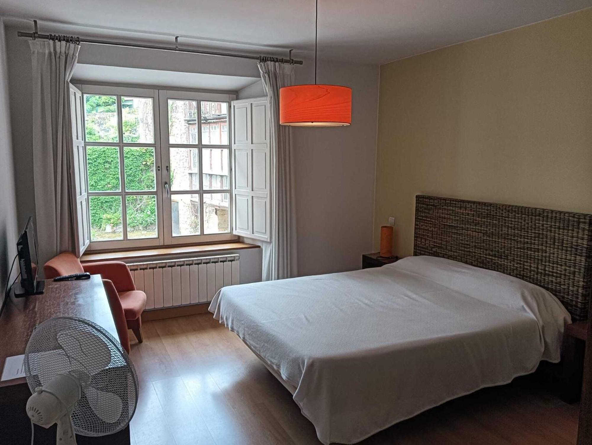 Gastro Hotel La Giraldilla Lierganes Room photo